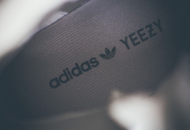 球鞋资讯,球鞋新闻,时尚杂 中国发售日期价格 adidas Yeezy 750 Boost 实物细节近赏