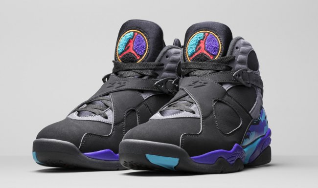 305381-025,AJ8,Air Jordan 8 305381-025AJ8 Air Jordan 8 “Aqua” 将在今年黑色星期五发售
