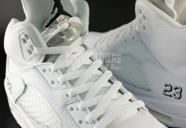 136027-130,AJ5,Air Jordan 5 136027-130AJ5 Air Jordan 5 “Metallic Silver” 即将于 4 月发售
