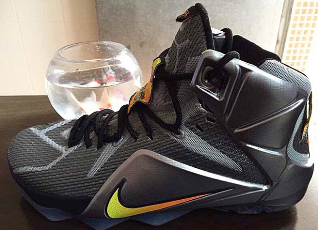 LBJ12,LeBron 12 LBJ12 LeBron 12 “Flight” 实物图片亮相