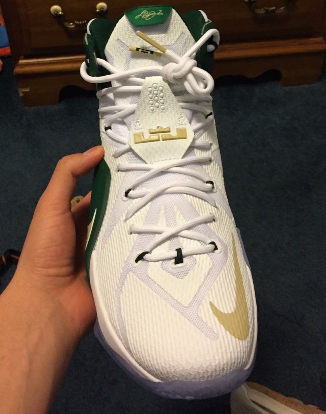 LBJ12,LeBron 12 LBJ12 LeBron 12 “SVSM” 詹姆斯高中配色亮相
