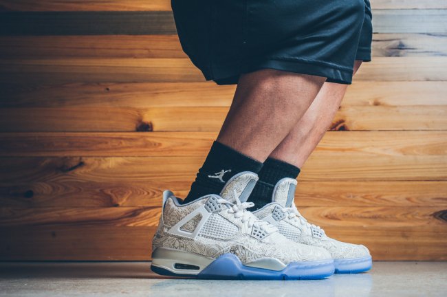 705333-105,AJ4,Air Jordan 4 705333-105AJ4镭射 镌刻历史，Air Jordan 4 “Laser” 明日发售提醒
