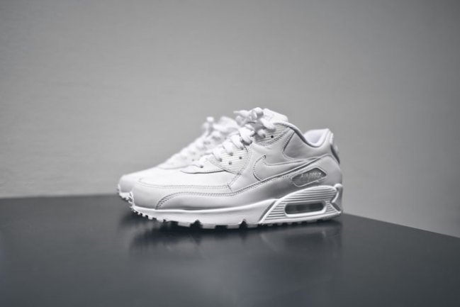 Nike Air Max 90  Nike Air Max 90 LTHR 黑白双色即将发售