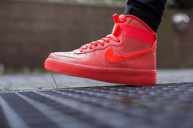 AF1,Air Force 1 AF1 Nike Air Force 1 High Premium “Hot Lava” 火热亮相