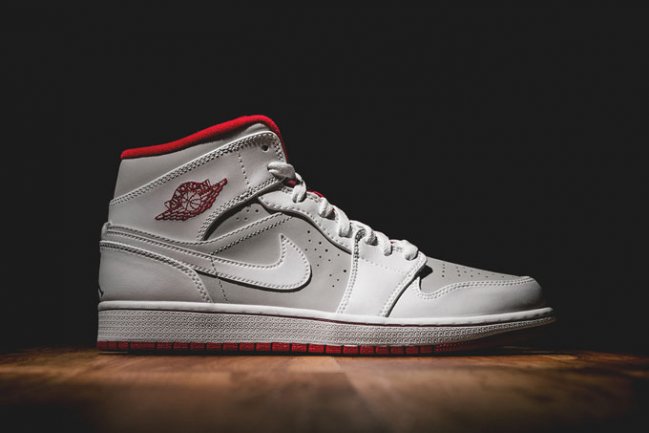 719551-123,AJ1,Air Jordan 1 Mi 719551-123AJ1 Air Jordan 1 Mid ＂Hare＂  实物近赏