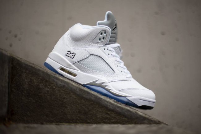 136027-130,AJ5,Air Jordan 5 136027-130AJ5 Air Jordan 5 Retro “Metallic Silver” 实物近赏
