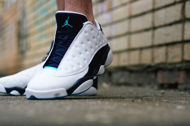 310810-107,AJ13低帮,AJ13,Air Jor 310810-107AJ13低帮 黄蜂 Air Jordan 13 Low “Hornets” 上脚实拍