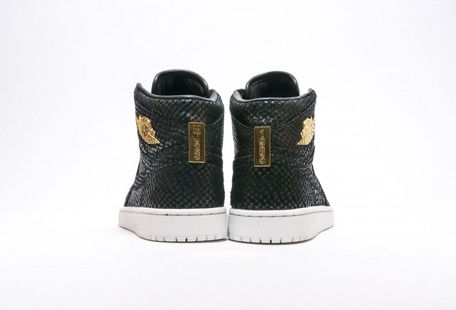 AJ1,Air Jordan 1 AJ1 30 年辉煌华彩呈现，Air Jordan 1 ＂Pinnacle＂ 黑金
