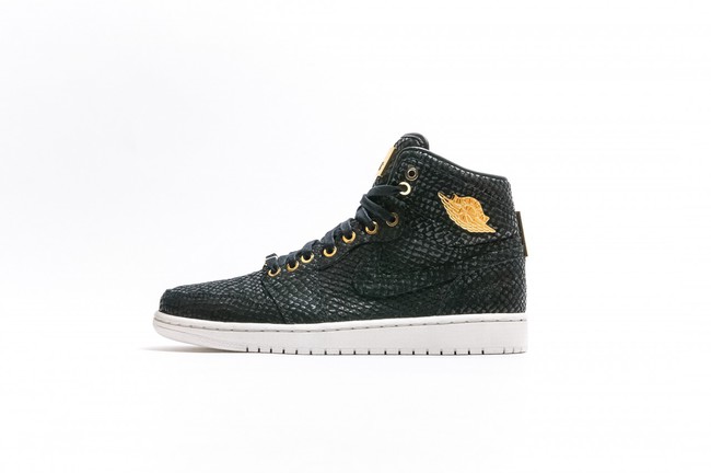 AJ1,Air Jordan 1 AJ1 30 年辉煌华彩呈现，Air Jordan 1 ＂Pinnacle＂ 黑金