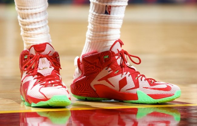 LBJ12,LeBron 12 LBJ12 拿下天王山，詹姆斯上脚 LeBron 12 “LeBrons Mix”