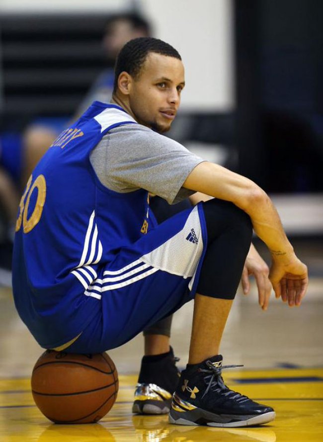 Curry 2,Under Armour  库里上脚第二代签名战靴 Under Armour Curry 2