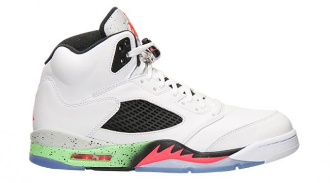 136027-115,AJ5,Air Jordan 5 136027-115 AJ5 6 月初登场，Air Jordan 5 “Space Jam” 发售信息