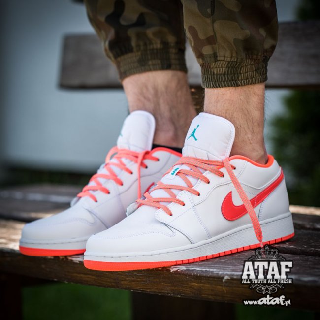 554723-128,AJ1,Air Jordan 1 554723-128AJ1 Air Jordan 1 Low “Hot Lava” 上脚实拍