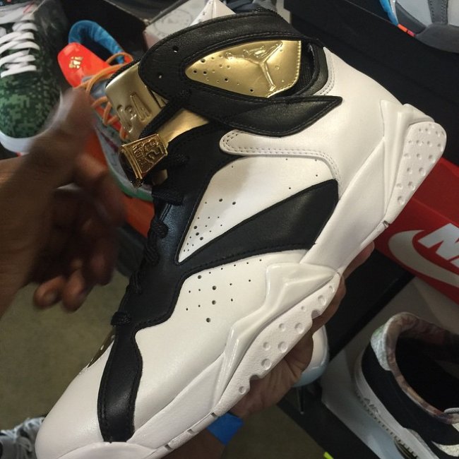 725093-140,AJ7,Air Jordan 7 725093-140AJ7 冠军套装之 Air Jordan 7 “Champagne” 香槟配色清晰