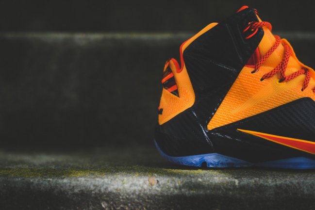 684593-836,LBJ12,LeBron 12 684593-836LBJ12 LeBron 12 “CLE” 克利夫兰配色即将发售