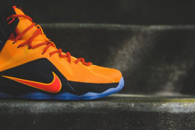 684593-836,LBJ12,LeBron 12 684593-836LBJ12 LeBron 12 “CLE” 克利夫兰配色即将发售
