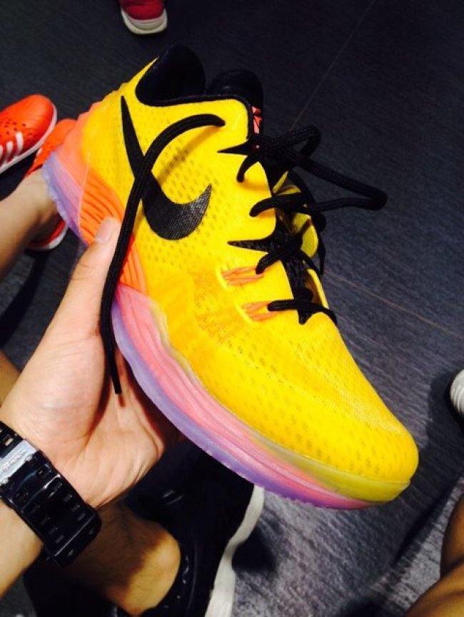 Venomenon 5,Nike,毒液5  毒液五 Nike Venomenon 5 “University Gold” 登场
