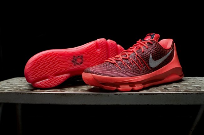 KD8,Nike  融合 Flyweave 和全掌 Zoom Air，KD8 正式发布