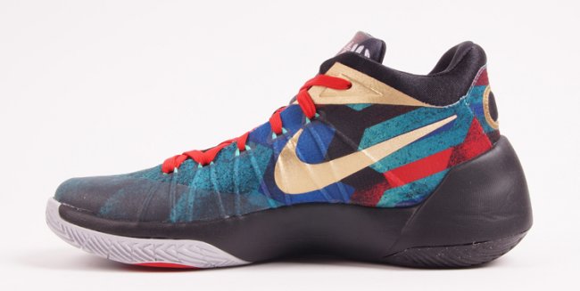 803174-076,Hyperdunk 2015 Low, 803174-076 Nike Hyperdunk 2015 Low “Beijing” 实物图片
