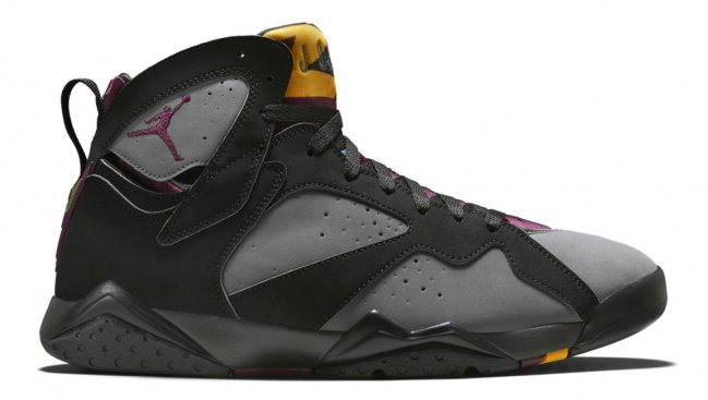 304775-034,AJ7,Air Jordan 7 304775-034AJ7波尔多 球鞋背后的历史：Air Jordan 7 “Bordeaux＂