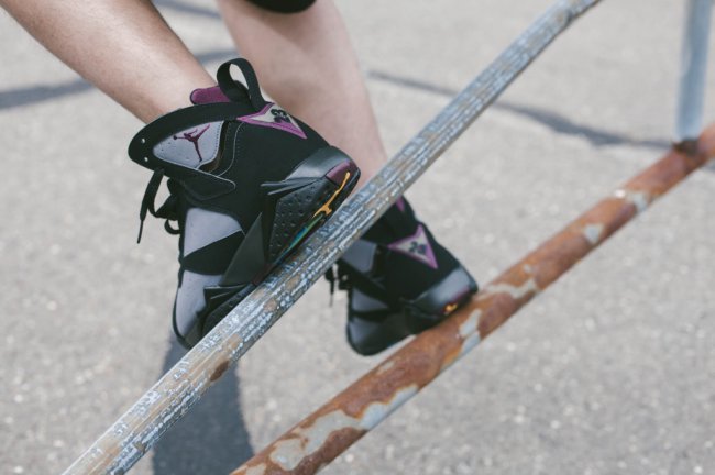 304775-034,AJ7,Air Jordan 7 304775-034AJ7波尔多 Air Jordan 7 “Bordeaux” 波尔多更多上脚实拍