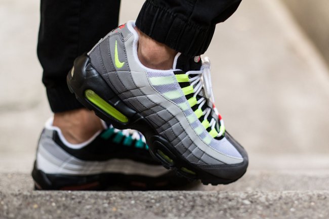 810374-078,Air Max 95,Nike,Wha 810374-078 What The Nike Air Max 95 “Greedy” 中国区现已发售