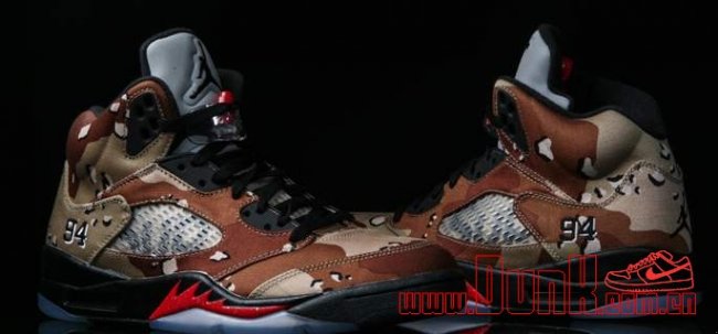 824371-201,AJ5,Air Jordan 5 824371-201AJ5 Supreme x Air Jordan 5 “Camo” 全新实物清晰图赏