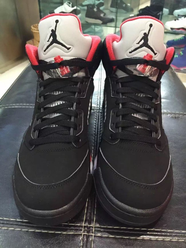 824371-001,AJ5,Air Jordan 5,Su 824371-001AJ5 Supreme x Air Jordan 5 “Black” 实物近赏