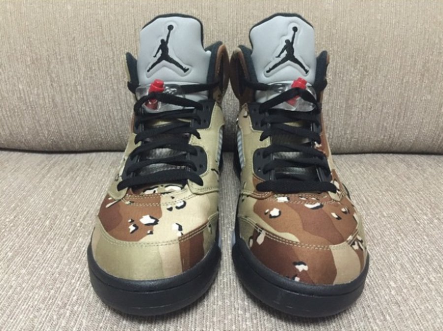 824371-201,AJ5,Air Jordan 5,Su 824371-201AJ5 Supreme x Air Jordan 5 “Camo” 实物近赏