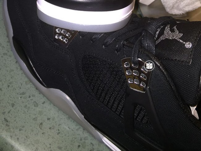 AJ4,Air Jordan 4 AJ4 致敬伟大专辑，全新 Eminem x Air Jordan 4 联名款亮相