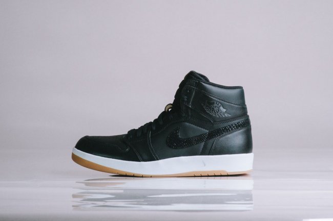 768861-008,AJ1.5,Air Jordan 1. 768861-008AJ1.5 Air Jordan 1.5 “Black Gum” 实物近赏