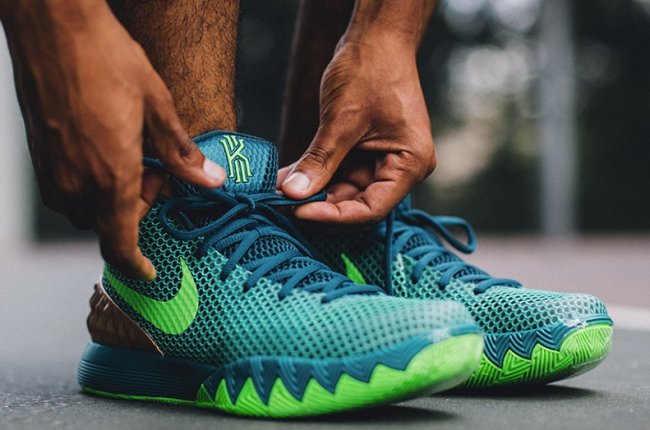 705277-333,Kyrie 1 705277-333 Nike Kyrie 1 “Australia” 上脚实拍