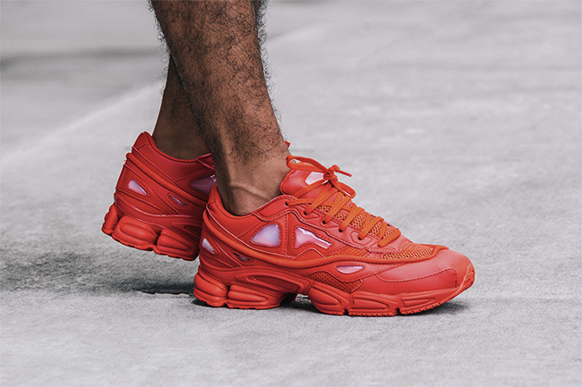 OZWEEGO 2,Raf Simons,adidas adidas x Raf Simons OZWEEGO 2 “Red” 鲜红登场 OZWEEGO 2,Raf Simons,adidas adidas x Raf Simons OZWEEGO 2 “Red” 鲜红登场