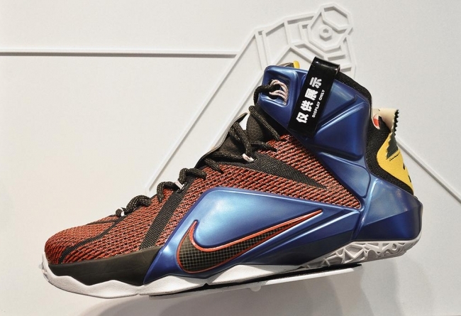 802193-909,LBJ12,LeBron 12,Wha 812511-909LBJ12 What The LeBron 12 实物新图