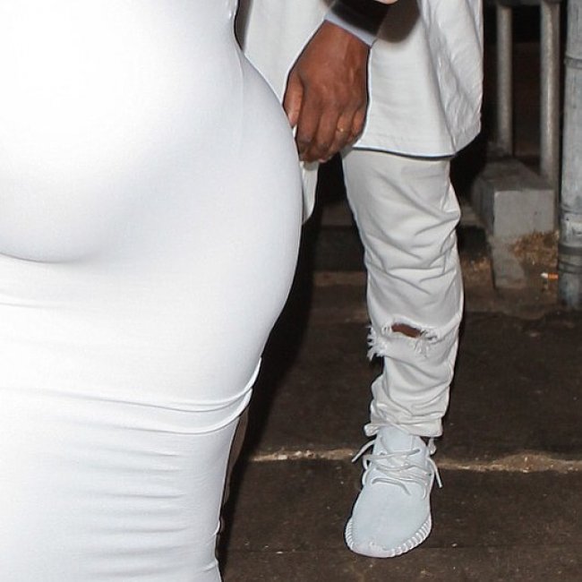adidas Yeezy 350 Boost,Yeezy 3  侃爷上脚 adidas Yeezy 350 Boost “White” 更多图片