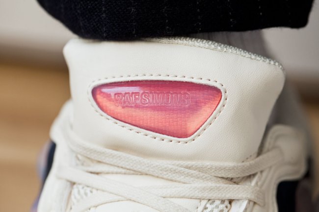 Raf Simons,Ozweego 2,adidas  Raf Simons x adidas Consortium Ozweego 2 纯白登场