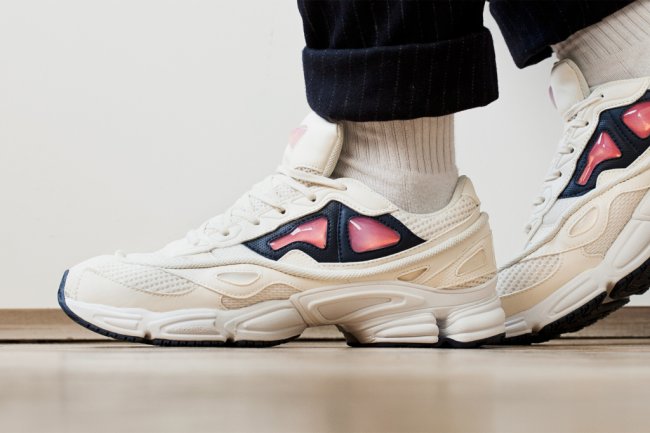 Raf Simons,Ozweego 2,adidas  Raf Simons x adidas Consortium Ozweego 2 纯白登场