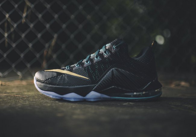 724557-070,LBJ12,LeBron 12 Low 724557-070LBJ12 LeBron 12 Low “SVSM” 实物近赏