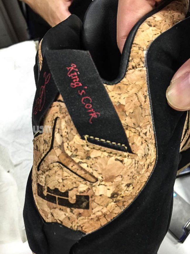 768829-100,LBJ12,LeBron 12 768829-100LBJ12 LeBron 12 EXT “King’s Cork” 发售日期确认
