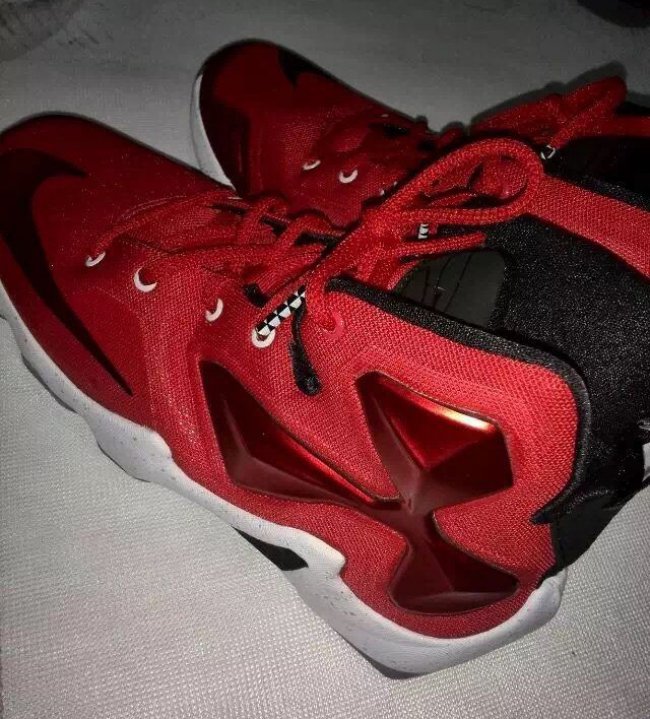 807219-610,LBJ13,LeBron 13 807219-610LBJ13 LeBron 13 “Gym Red” 发售信息