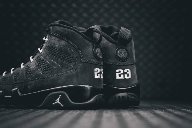 302370-013,AJ9,Air Jordan 9 302370-013AJ9无烟煤Oregon 无烟煤 Air Jordan 9 “Anthracite” 现已发售