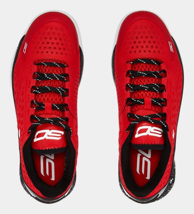 Under Armour Curry 1 Low,Under  Under Armour Curry 1 Low 黑红/黑蓝双色发售