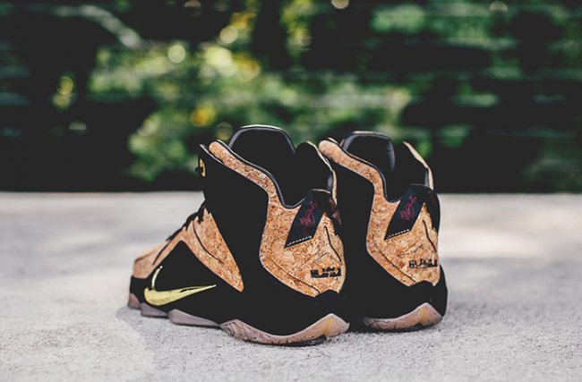 768829-100,LBJ12,LeBron 12 768829-100LBJ12 LeBron 12 EXT “Cork” 软木塞现已发售
