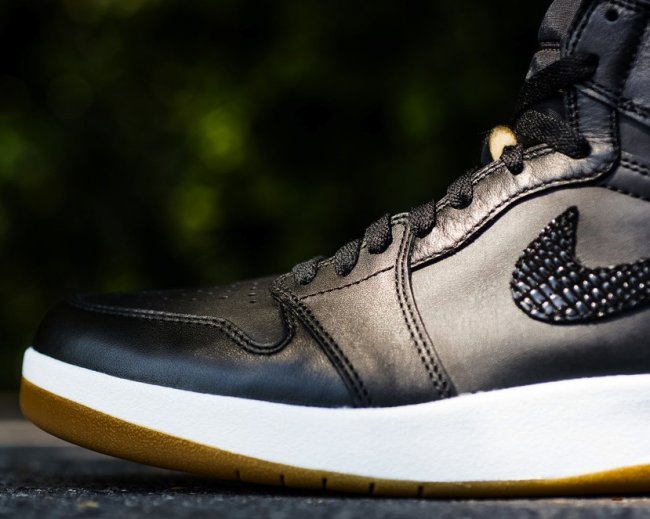 768861-008,AJ1.5,Air Jordan 1. 768861-008AJ1.5 Air Jordan 1.5 “Black Gum” 本周发售