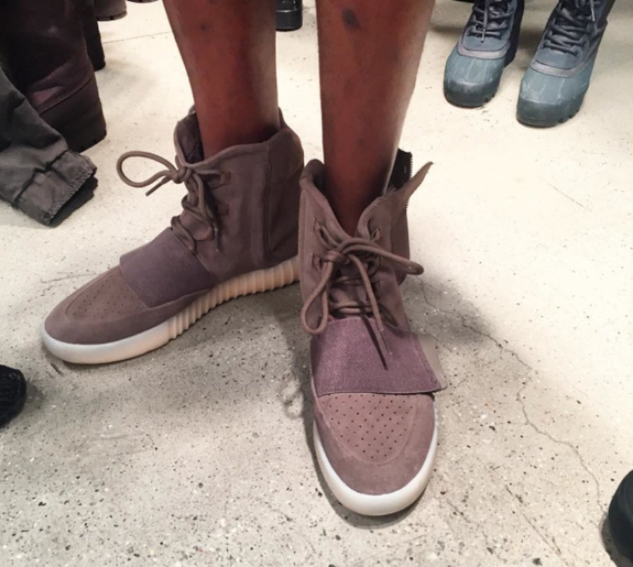 adidas Yeezy  多双 adidas Yeezy 新配色亮相