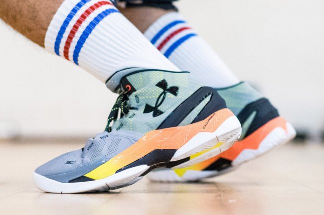 Under Armour Curry 2,Under Arm  Under Armour Curry 2 “Iron Sharpens Iron” 上脚实拍