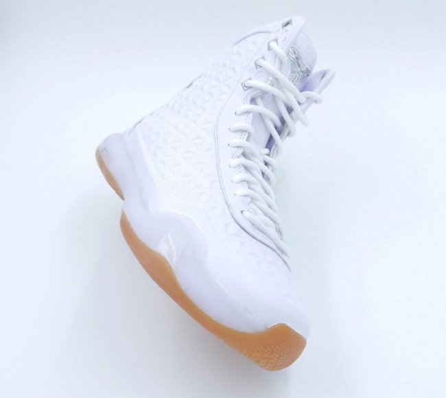 Kobe 10 EXT High,Kobe 10  Kobe 10 EXT High 高帮鞋款实物细节近赏