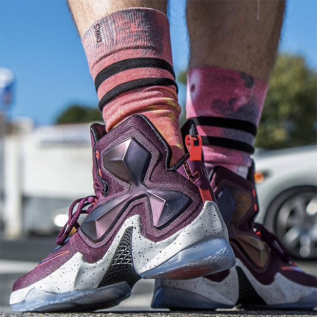 807219-500,LBJ13,LeBron 13 807219-500LBJ13 LeBron 13 “Mulberry” 上脚 & 实物近赏