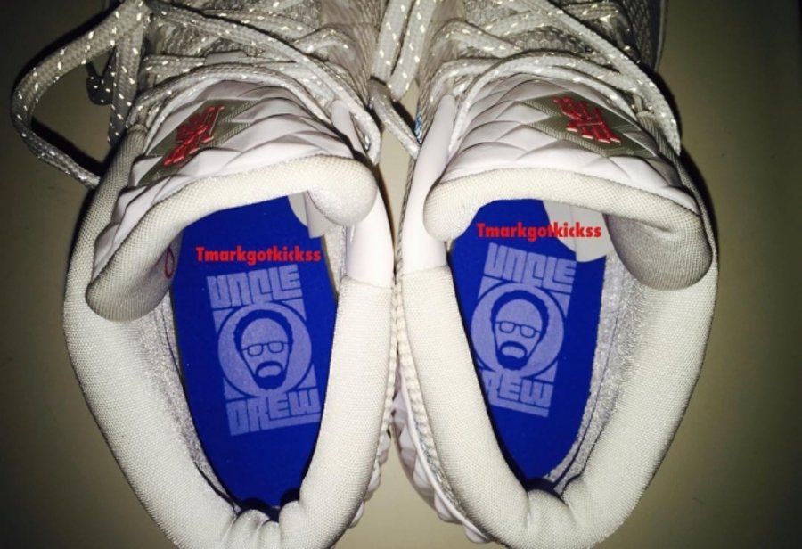 Nike Kyrie 1  Nike Kyrie 1 PE “Uncle Drew” 精致亮相