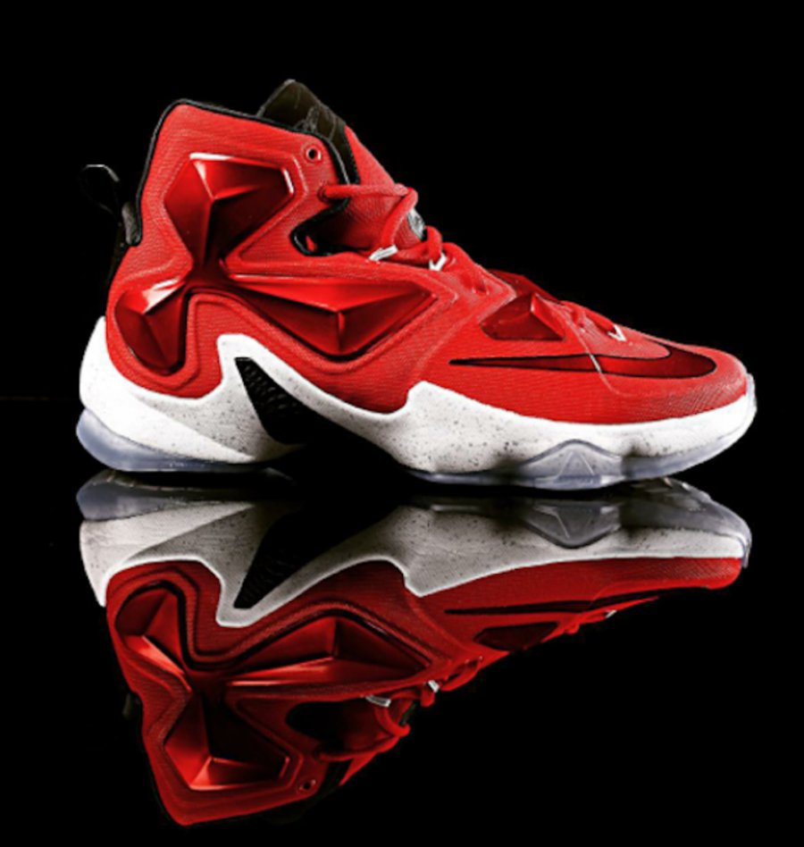 LBJ13,LeBron 13 LBJ13发售日期发售价 LeBron 13 “Away” 客场配色更多近赏图片
